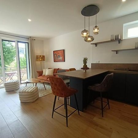 The Chic Liberation Apartment Nisa Exterior foto